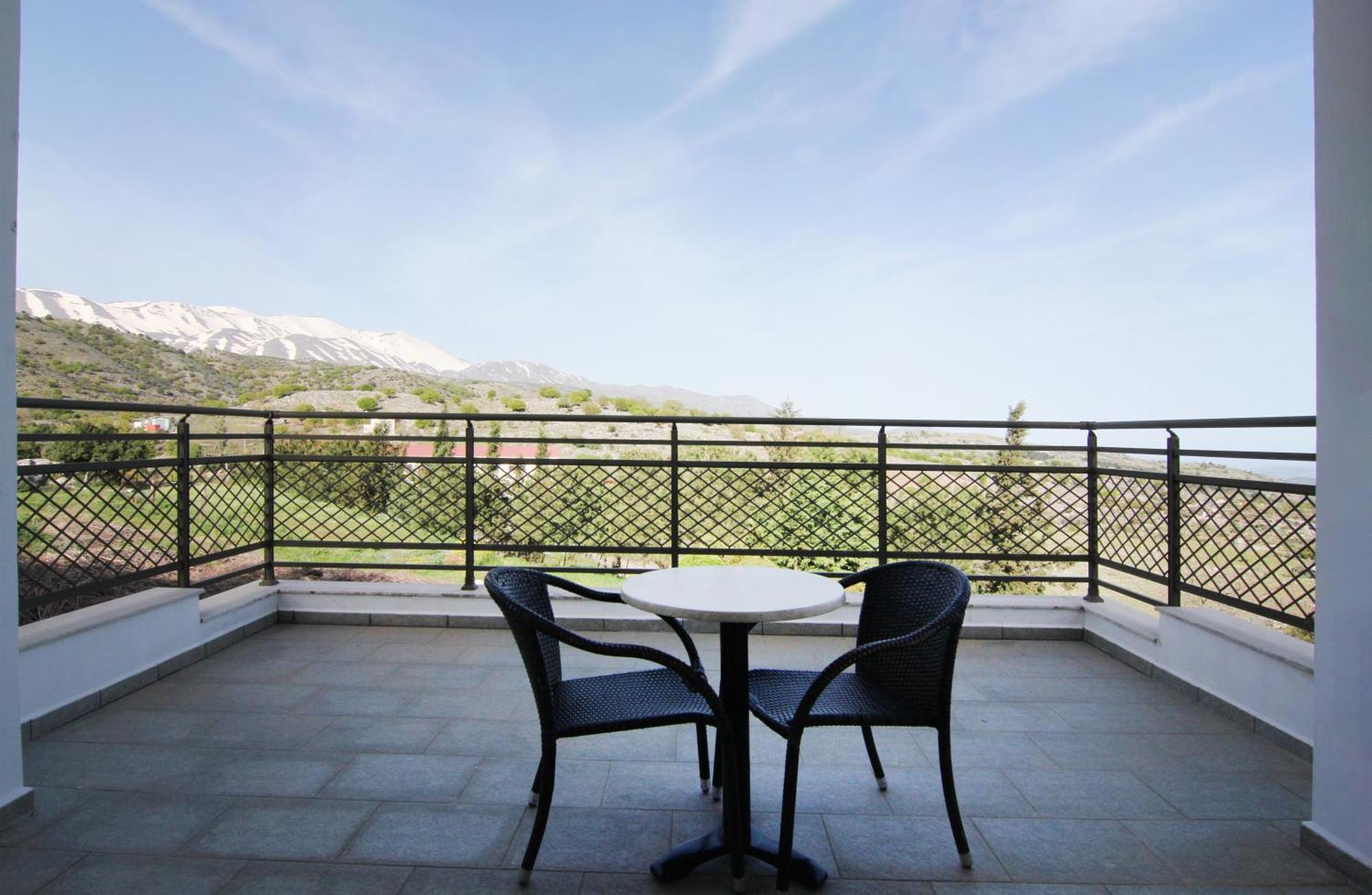 Delina Mountain Resort Anogia Rom bilde
